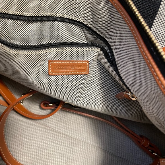 Dooney&Bourke crossbody - Picture 5 of 7